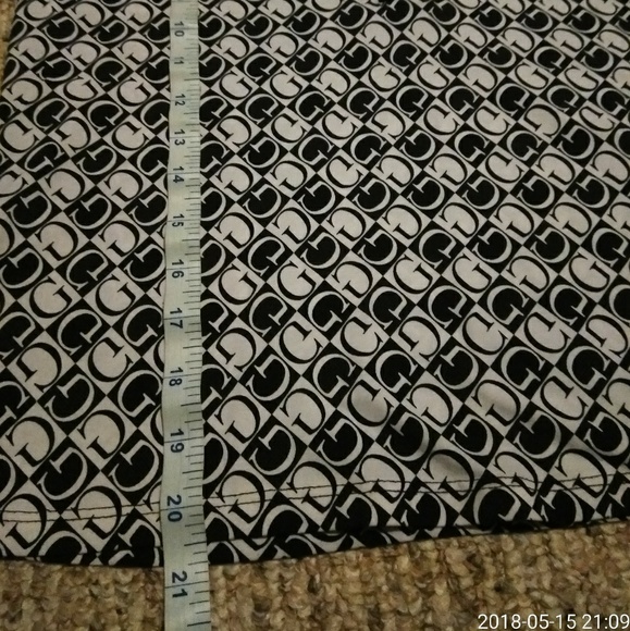 Women's Fashion Art Black and White Blouse - Picture 5 of 6